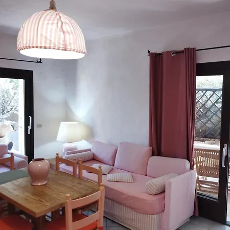 Apartment Seaside Costa Smeralda Sardinia - 200 M From Smeraldo Baja Sardinia
