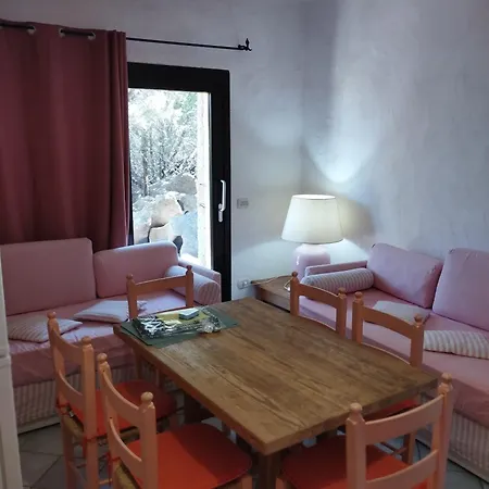 Apartment Seaside Costa Smeralda Sardinia - 200 M From Smeraldo Baja Sardinia